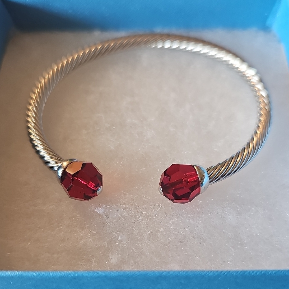 With A Twist Bracelet, Scarlet